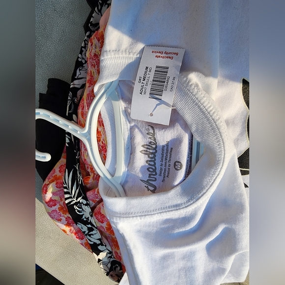 Kitten skull t-shirt - Picture 2 of 2